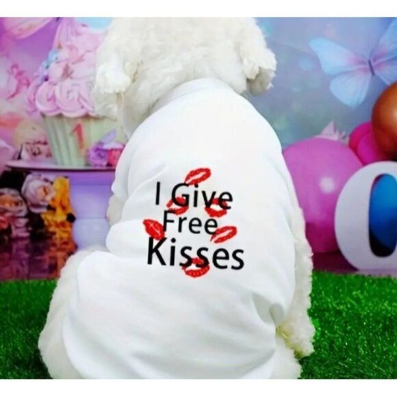 Other - I Give Free Kisses Dog XL‎  T-Shirt NWOT